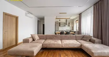Wohnung 4 zimmer in Minsk, Belarus