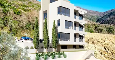 Maison 11 chambres dans Donja Lastva, Monténégro