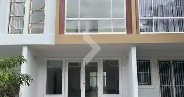 Дом 3 комнаты в Khan Chroy Changvar, Камбоджа