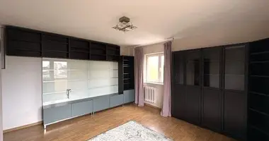 Mieszkanie 4 pokoi w Warszawa, Polska