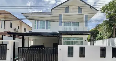 Maison 4 chambres dans Pattaya, Thaïlande