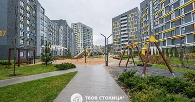 Apartamento 3 habitaciones en Kopishche, Belarús