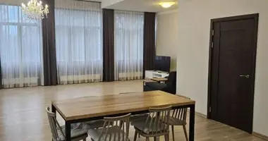 Mieszkanie 4 pokoi w Ryga, Łotwa