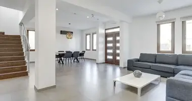 Dom 4 pokoi w Larnaka, Cypr