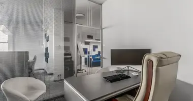 Commercial property 149 m² in Warsaw, Poland