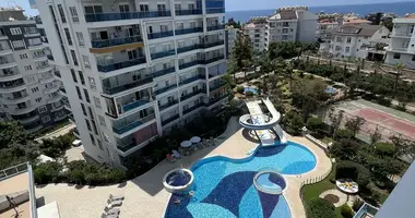 Wohnung 4 Schlafzimmer in Mahmutlar, Türkei