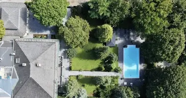 Apartamento 17 habitaciones en Baden, Austria