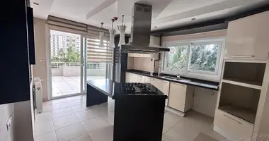 Apartamento 5 habitaciones en Mezitli, Turquía