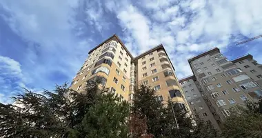 Appartement 4 chambres dans Lale Sokagi, Turquie