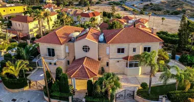 5 bedroom apartment in Limassol, Cyprus