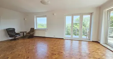 Wohnung 4 zimmer in Warschau, Polen