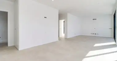 Casa 4 habitaciones en Estombar, Portugal