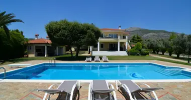 Villa 8 bedrooms in Eretria Municipality, Greece