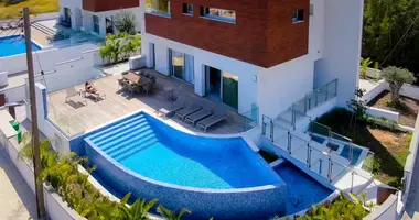 Villa 3 bedrooms in Germasogeia, Cyprus