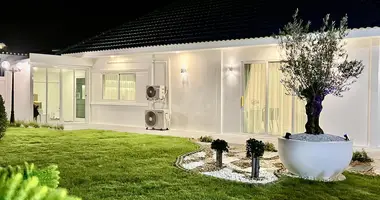 Casa 3 habitaciones en Pong, Tailandia