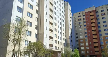 Apartamento 3 habitaciones en Minsk, Belarús