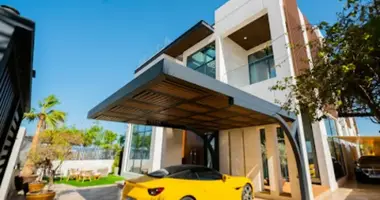 Villa 4 bedrooms in Dubai, United Arab Emirates