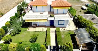 Villa 6 zimmer in Loutraki Perachora Agioi Theodoroi Municipality, Griechenland