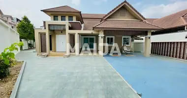 Villa 3 bedrooms in Pattaya City, Thailand