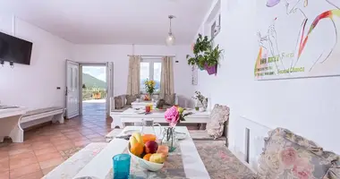 Villa 7 bedrooms in Croatia