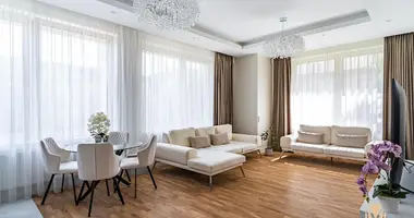 Wohnung 4 zimmer in Minsk, Belarus