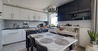 Квартира 3 комнаты в Варшава, Польша