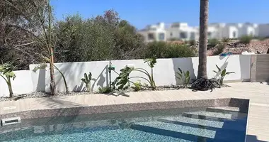Apartamento 5 habitaciones en Paralimni, Chipre