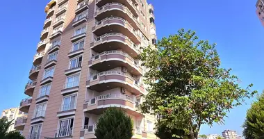 Wohnung 4 zimmer in Mezitli, Türkei