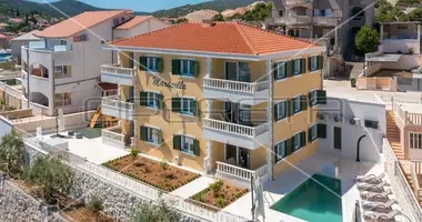House 12 rooms in Opcina Marina, Croatia