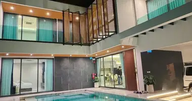 Casa 4 habitaciones en Ban Na Chom Thian, Tailandia