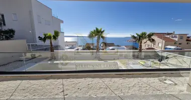 3 bedroom apartment in Okrug Gornji, Croatia