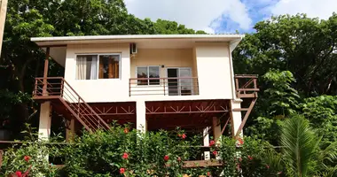 Haus 3 Schlafzimmer in Roatan, Honduras