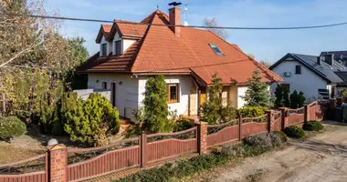 Maison dans Pobiedziska, Pologne