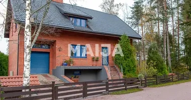 Haus 7 zimmer in VEF Bikernieki, Lettland