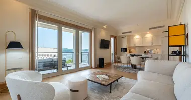 Wohnung 2 Schlafzimmer in Tivat, Montenegro