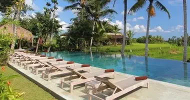 Villa 4 bedrooms in Pecatu, Indonesia