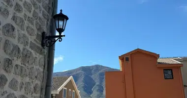 Wohnung 2 Schlafzimmer in Dobrota, Montenegro