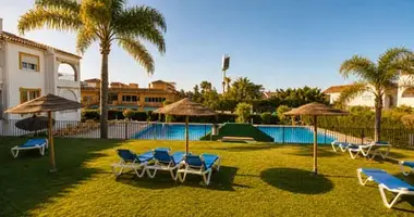 2 bedroom apartment in Estepona, Spain