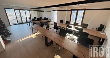 Офис 200 м² в Тирана, Албания