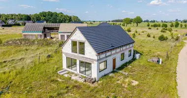 Maison dans Trzcielin, Pologne