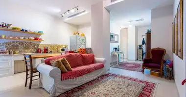 2 room apartment in Tel-Aviv, Israel