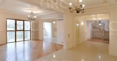 6 room apartment in Evenkiysky Rayon, Russia