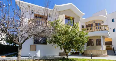 Villa 6 bedrooms in Germasogeia, Cyprus