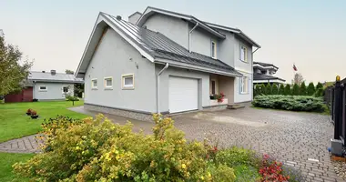 3 room house in Carnikavas pagasts, Latvia