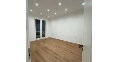 Mieszkanie 3 pokoi w Tirana Municipality, Albania