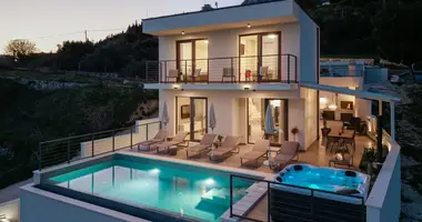 3 bedroom house in Grad Omis, Croatia