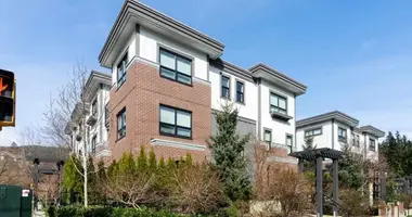 Квартира 3 спальни в Фатих, Турция