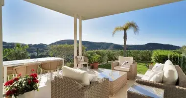 3 bedroom apartment in Benahavis, Spain