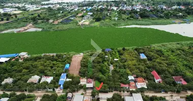 Участок земли в Koh Anlong Chen, Камбоджа