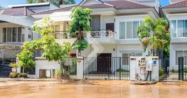 Maison 4 chambres dans Krous, Cambodge